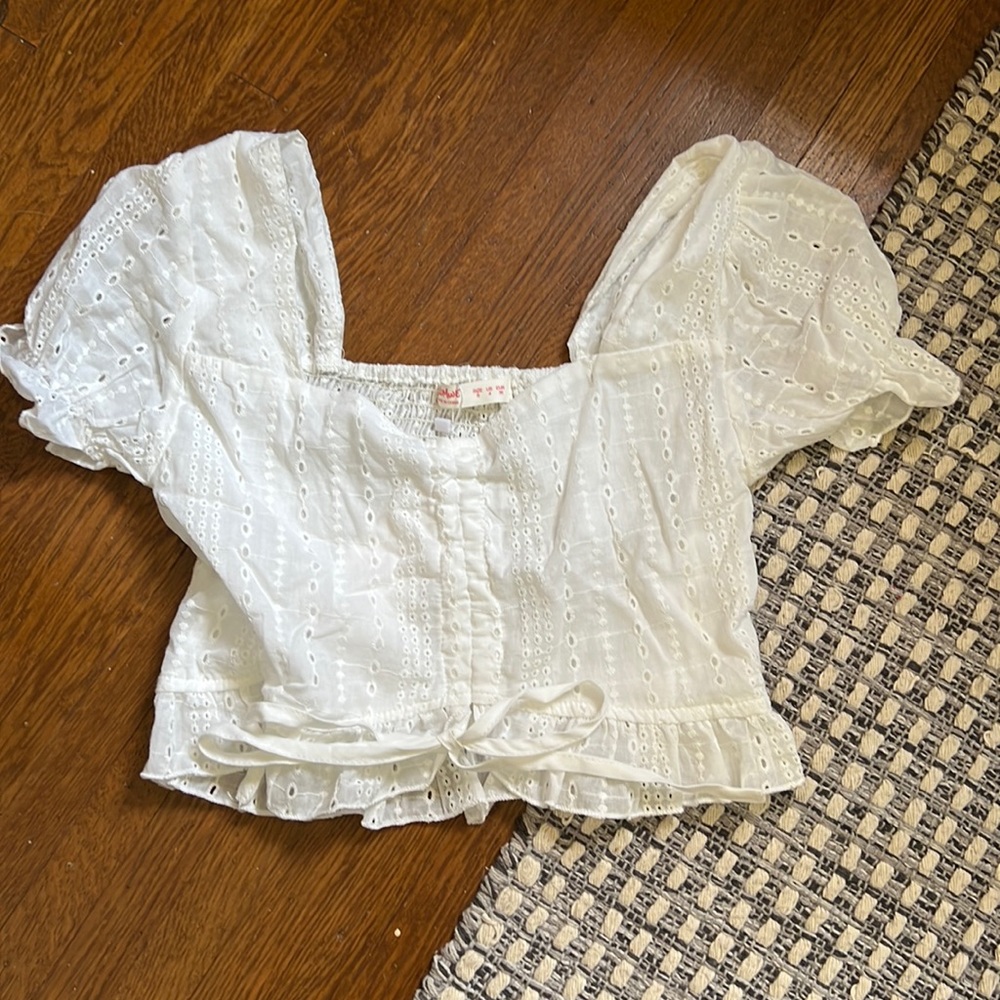 ROMWE white crop top NWT!